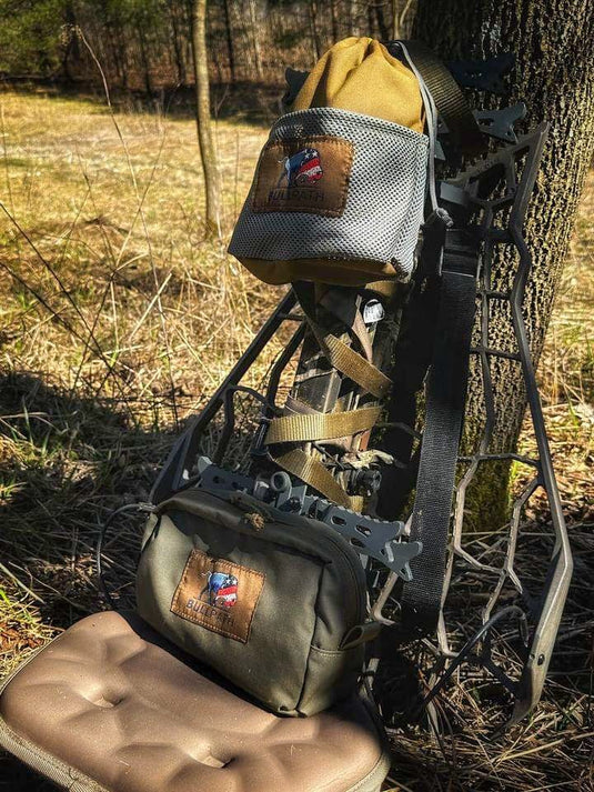 S.A.M Saddle Hunting Pouch Attached To Hang On Tree Stand